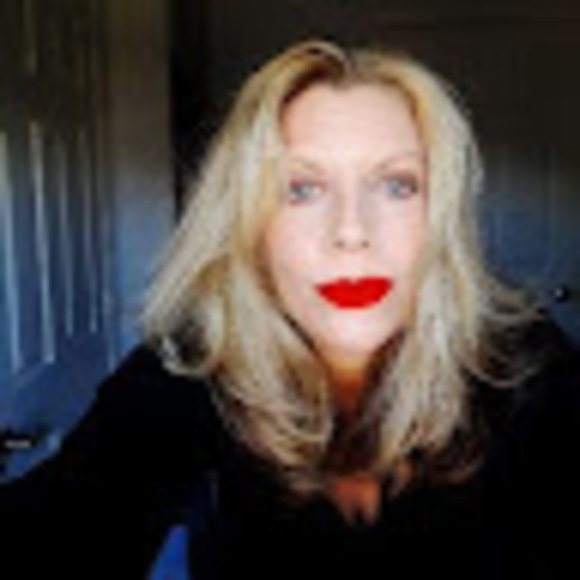 Meet your Posher, Denise - Picture 1 of 1